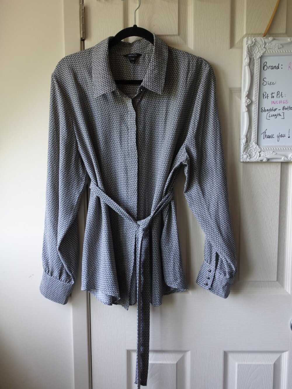 RW&CO. Black and White Patterned Button-Down Shirt with Belt